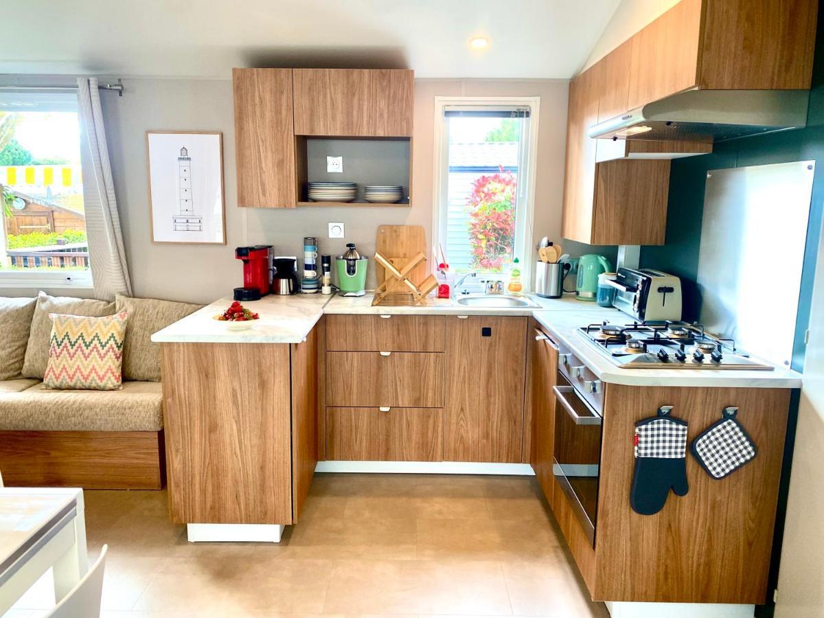 Mobil Home Excellence 6 Personnes Au Camping Mer Et Soleil, Saint George D'Oleron Les Sables Vignier Exterior foto